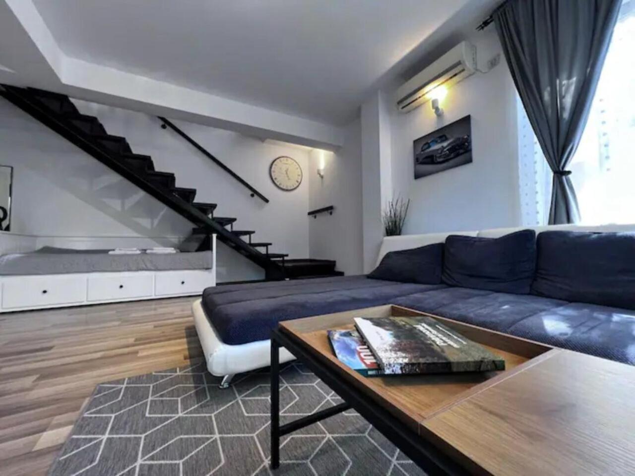 Vila Luminoasa Cu Curte Privata Bucarest Exterior foto
