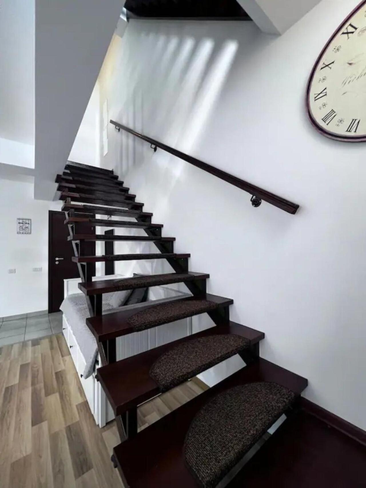 Vila Luminoasa Cu Curte Privata Bucarest Exterior foto